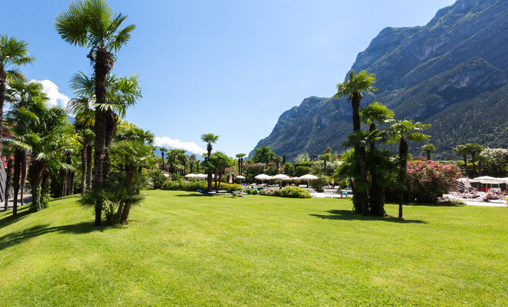 4 Star Hotel Riva del Garda - Astoria Resort Park Hotel - Lake Garda Trentino Dolomites - The park