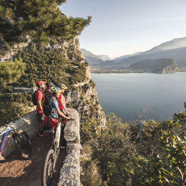 Bike e trekking panoramico sul Sentiero del Ponale  