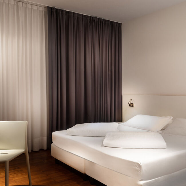 Rooms in the Dependance