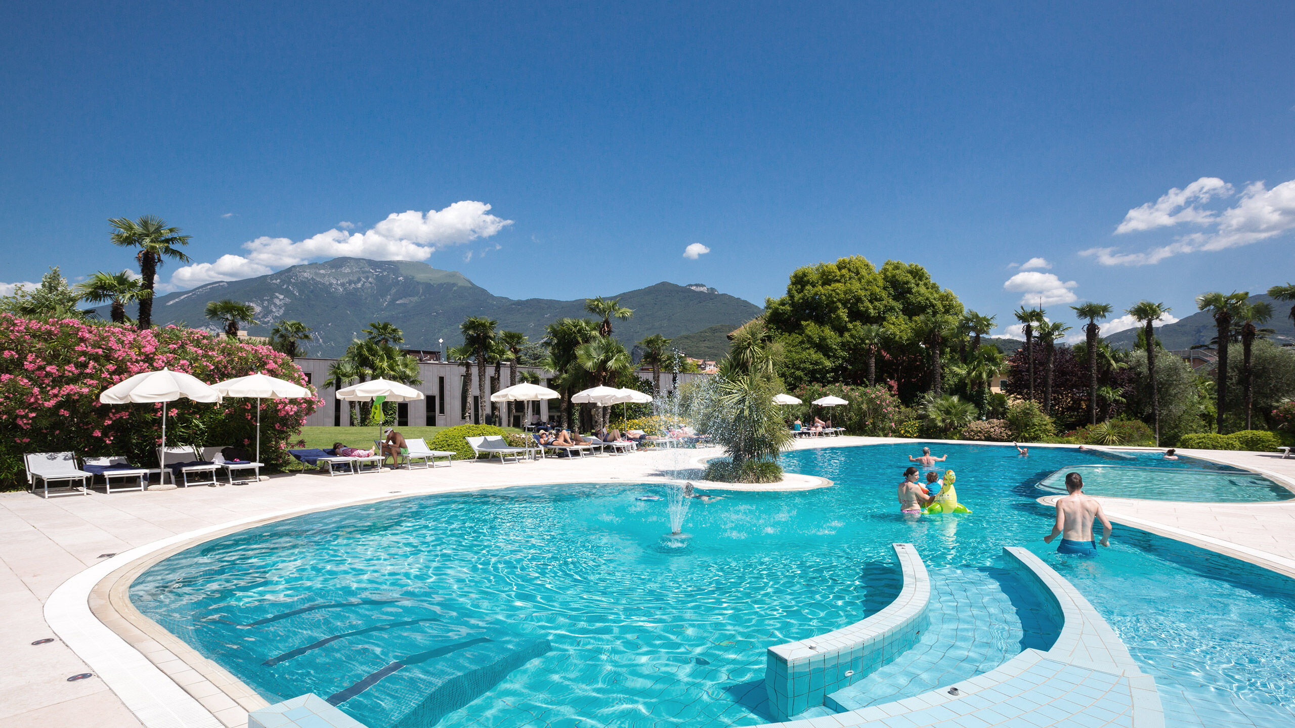 4 Star Hotel Riva del Garda - Astoria Resort Park Hotel - Lake Garda Trentino Dolomites Astoria Resort | Families