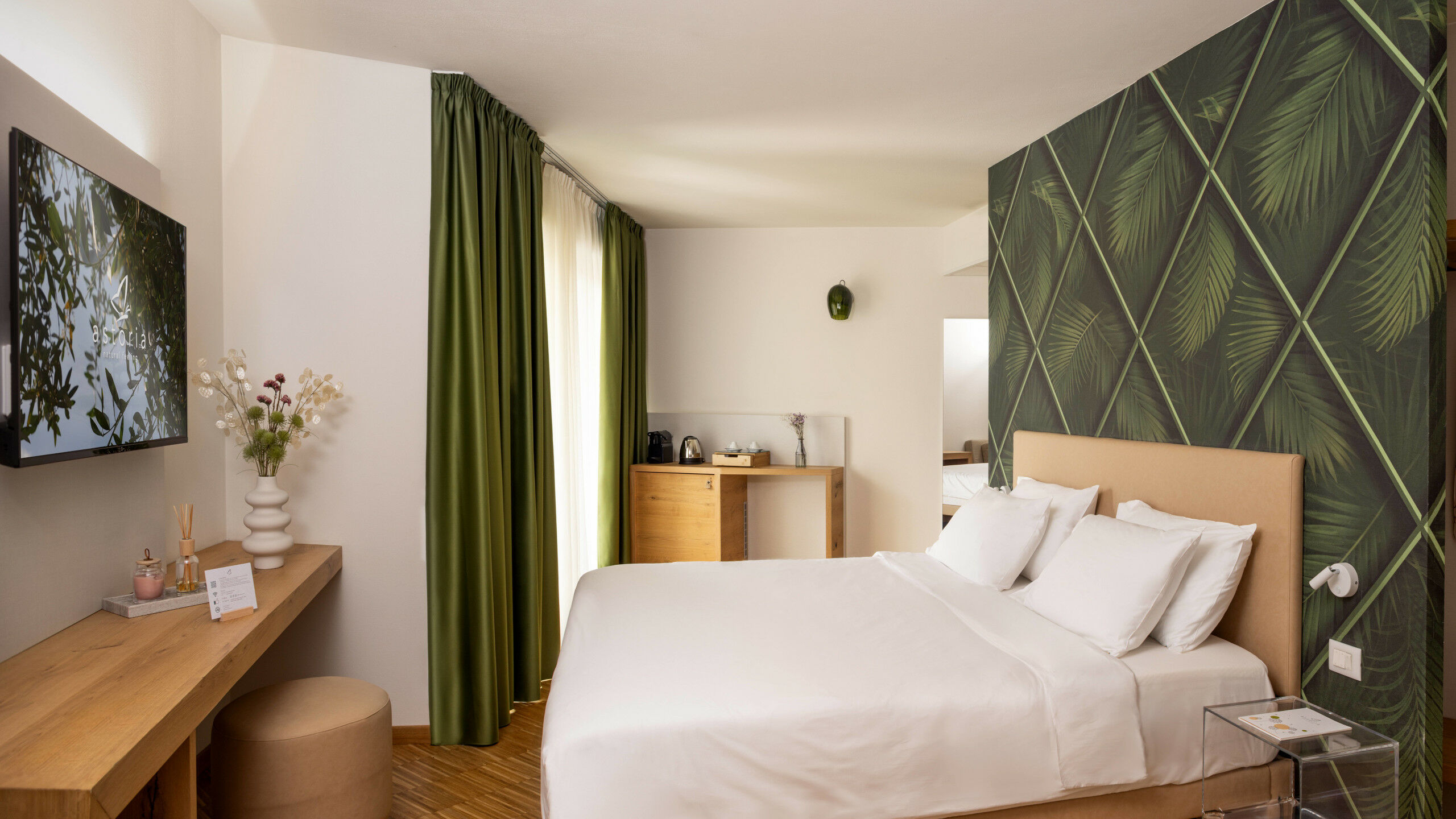 Astoria Resort - Park Hotel 4 Star Riva del Garda - Lake Garda Trentino Dolomites Astoria Resort | Park Wellness Junior Suite