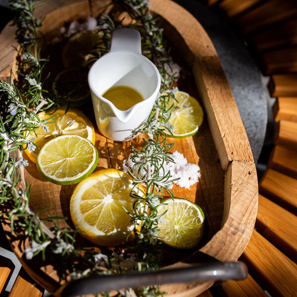 Massagen und Behandlungen: Natural Feeling Massagen, um sich mit allen Sinnen verwöhnen zu lassen.