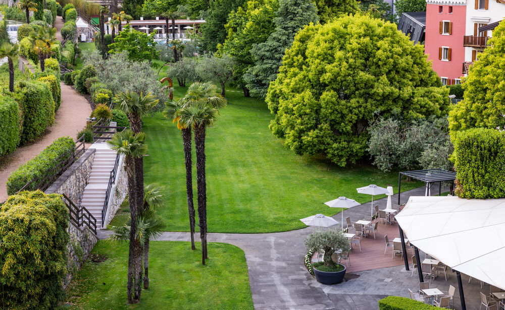 Deluxe con balcone: Tra atmosfere luminose e comfort ispirato alla natura.