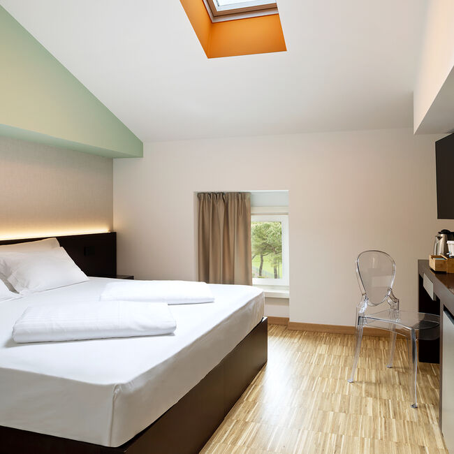 Famigliare Comfort: Bright, spacious and comfortable, with separate areas for adults and children.