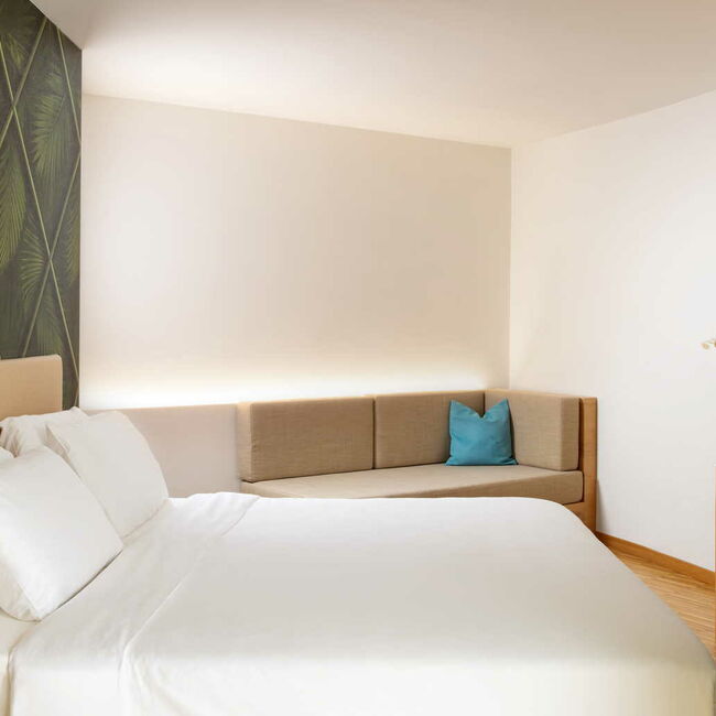Park Junior Suite - In the Park Junior Suite, nature is all around you, with a balcony overlooking the park