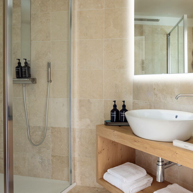 Park Wellness Junior Suite - Genießen Sie Wellness pur in unserer exklusiven Sauna auf der Terrasse.
