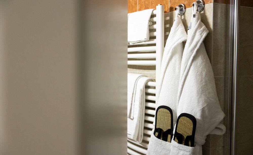 Economy Room: Simplicity, for a holiday with your significant other.